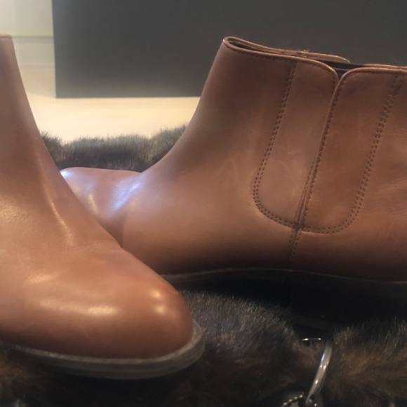 **SOLD***Leather Cognac Booties - Picture 6 of 6